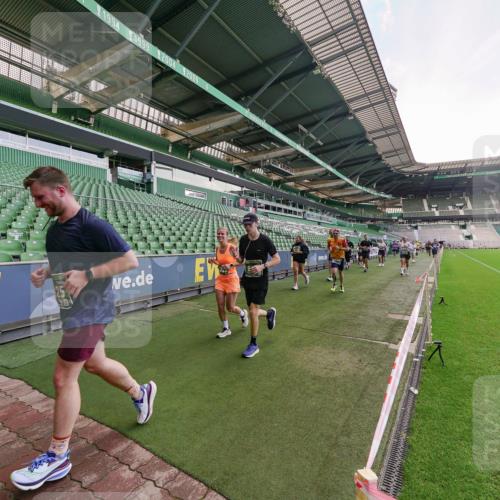 13.09.2026 - 21. swb-Marathon Bremen Michael Burmester http://msf.ph/oto/10320039 13.09.2026 13:19:17 Laufen im Stadion 333, 404, 464, 486, 512, 546, 732, 753, 837, 921, 938, 1066, 1156, 1431, 1506, 1765, 1844, 1868, 1916, 2028, 2056, 2123, 2137, 2224, 2240, 2294, 2315, 2357, 2358, 2453, 2557, 2563, 2614, 2622, 2626, 2689, 2702, 2703, 2722, 2756, 2786, 2843, 2845, 2849, 2857, 2879, 2880, 2893, 2944, 2983, 2999, 3031, 3046, 3059, 3072, 3096, 3100, 3116, 3146, 3189, 3198, 3210, 3243, 3263, 3285, 3287, 3315, 3476, 3537, 3619, 3633, 3654, 3740, 3879, 4478 meine-sportfotos.de