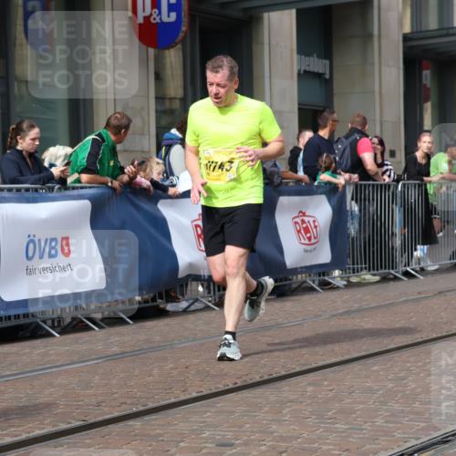 13.09.2026 - 21. swb-Marathon Bremen Strokosch-Dieckow http://msf.ph/oto/10320107 13.09.2026 10:58:33 Ziel 10254, 10383, 10427, 10477, 10485, 10787, 10794, 10832, 10843, 10948, 11030, 11034, 11228, 11267, 11278, 11488, 11602, 11743, 12015, 12127, 12130, 12131, 12176, 12271, 12414, 10249, 10530, 10750, 10798, 10878, 10879, 11004, 11120, 11131, 11152, 11189, 11202, 11384, 11388, 11403, 11420, 11455, 11686, 11750, 11906, 11952, 11953, 11955, 12017, 12092, 12180, 12237, 12320, 12386, 12387, 12499, 12505, 12518 meine-sportfotos.de