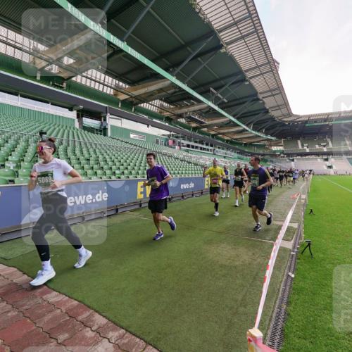 13.09.2026 - 21. swb-Marathon Bremen Michael Burmester http://msf.ph/oto/10320138 13.09.2026 13:19:29 Laufen im Stadion 333, 464, 486, 512, 546, 732, 753, 921, 938, 1066, 1129, 1156, 1431, 1506, 1756, 1765, 1815, 1868, 1916, 2028, 2123, 2137, 2224, 2240, 2294, 2315, 2357, 2358, 2453, 2533, 2557, 2563, 2614, 2622, 2626, 2689, 2694, 2695, 2702, 2703, 2722, 2756, 2786, 2843, 2845, 2849, 2857, 2879, 2880, 2944, 2983, 2999, 3031, 3046, 3059, 3072, 3096, 3100, 3116, 3189, 3198, 3243, 3263, 3264, 3285, 3287, 3310, 3315, 3476, 3537, 3619, 3740, 3879, 4478 meine-sportfotos.de