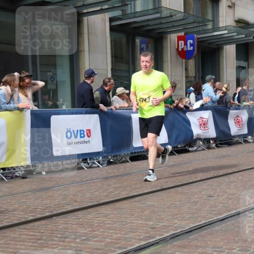 13.09.2026 - 21. swb-Marathon Bremen Strokosch-Dieckow http://msf.ph/oto/10320146 13.09.2026 10:58:34 Ziel 10254, 10383, 10427, 10477, 10485, 10787, 10794, 10832, 10843, 10948, 11030, 11034, 11228, 11267, 11278, 11488, 11602, 11743, 12015, 12127, 12130, 12131, 12176, 12271, 12297, 12414, 10249, 10530, 10750, 10798, 10878, 10879, 11004, 11030, 11120, 11131, 11152, 11189, 11202, 11384, 11388, 11403, 11420, 11455, 11686, 11750, 11906, 11952, 11953, 11955, 12017, 12092, 12180, 12237, 12320, 12386, 12387, 12499, 12505, 12518 meine-sportfotos.de