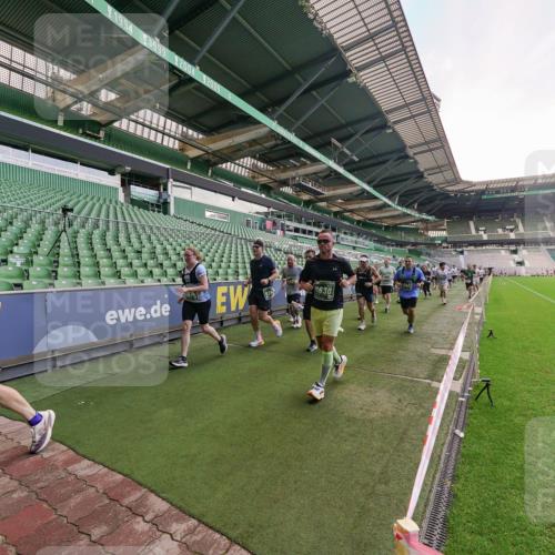 13.09.2026 - 21. swb-Marathon Bremen Michael Burmester http://msf.ph/oto/10320209 13.09.2026 13:19:35 Laufen im Stadion 333, 464, 486, 512, 546, 921, 938, 1066, 1129, 1156, 1409, 1431, 1446, 1506, 1756, 1765, 1815, 1916, 2028, 2123, 2137, 2224, 2240, 2294, 2315, 2349, 2453, 2533, 2557, 2563, 2614, 2622, 2626, 2689, 2694, 2695, 2702, 2703, 2722, 2756, 2786, 2843, 2845, 2849, 2857, 2879, 2944, 2983, 2999, 3031, 3046, 3059, 3072, 3096, 3100, 3116, 3189, 3198, 3243, 3263, 3264, 3285, 3287, 3310, 3315, 3619, 3740, 3879, 4478 meine-sportfotos.de