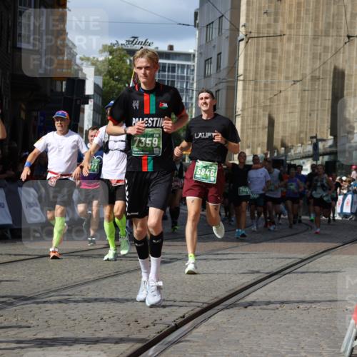 13.09.2026 - 21. swb-Marathon Bremen Strokosch-Dieckow http://msf.ph/oto/10320222 13.09.2026 13:31:04 Ziel 244, 625, 800, 834, 1533, 1771, 1841, 1926, 1941, 2369, 2452, 2723, 2985, 4206, 4251, 4332, 4342, 4425, 4757, 4920, 5551, 5600, 5681, 5802, 5822, 5900, 6134, 6343, 6347, 6523, 7012, 7253, 7567, 7645, 9290, 9507, 9653, 9692, 9699, 9767, 9825, 13090, 217, 1398, 2244, 2513, 2802, 3396, 3762, 4477, 4647, 5673, 5720, 5846, 6419, 6619, 6732, 7296, 7359, 7812, 7882, 8035, 8097, 8342, 8382, 8726, 9147, 9274, 9337, 9822, 9969, 9977, 13066 meine-sportfotos.de