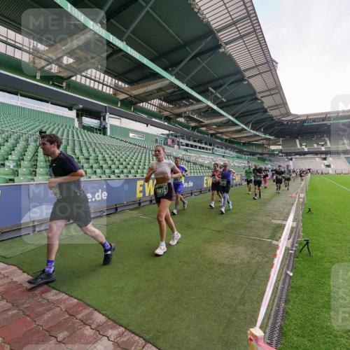 13.09.2026 - 21. swb-Marathon Bremen Michael Burmester http://msf.ph/oto/10320419 13.09.2026 13:19:54 Laufen im Stadion 333, 464, 486, 512, 704, 921, 938, 1066, 1129, 1156, 1409, 1431, 1446, 1506, 1697, 1756, 1765, 1815, 1916, 2010, 2028, 2064, 2137, 2224, 2240, 2294, 2315, 2349, 2394, 2395, 2417, 2437, 2453, 2501, 2519, 2533, 2557, 2563, 2588, 2622, 2626, 2689, 2694, 2695, 2702, 2703, 2722, 2756, 2786, 2793, 2843, 2845, 2879, 2886, 2944, 2983, 3017, 3018, 3031, 3035, 3036, 3037, 3046, 3059, 3072, 3102, 3116, 3139, 3189, 3198, 3243, 3263, 3264, 3285, 3287, 3310, 3315, 3619, 3879 meine-sportfotos.de