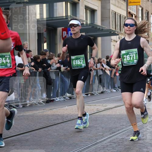 13.09.2026 - 21. swb-Marathon Bremen Strokosch-Dieckow http://msf.ph/oto/10320439 13.09.2026 13:17:51 Ziel 948, 1631, 1797, 1872, 2001, 2260, 2634, 2671, 3241, 3458, 3514, 3634, 4131, 4733, 5292, 5460, 5695, 5935, 5948, 6152, 6290, 6448, 7491, 7954, 8094, 8805, 8869, 8943, 8944, 9134, 9609, 9837, 10065, 560, 771, 948, 1297, 2001, 2008, 2125, 2234, 2812, 3051, 3192, 3760, 4171, 4286, 4374, 4498, 4499, 4620, 5041, 5530, 5550, 5817, 5935, 7901, 8100, 8250, 8446, 9400, 9505, 9595, 9596, 13041, 13107 meine-sportfotos.de