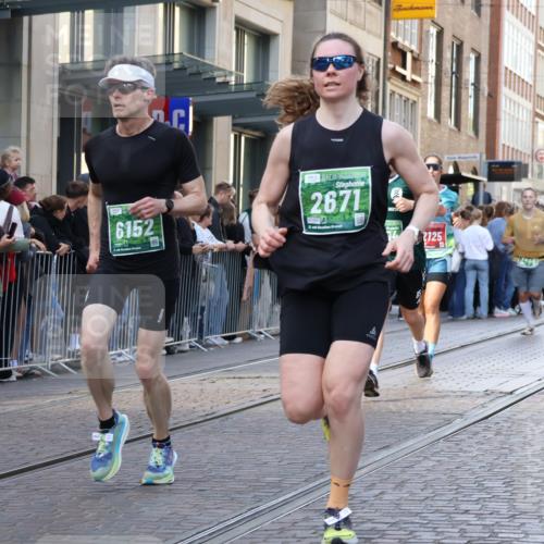 13.09.2026 - 21. swb-Marathon Bremen Strokosch-Dieckow http://msf.ph/oto/10320459 13.09.2026 13:17:51 Ziel 948, 1631, 1797, 1872, 2001, 2260, 2634, 2671, 3241, 3458, 3514, 3634, 4131, 4733, 5292, 5460, 5695, 5935, 5948, 6152, 6290, 6448, 7491, 7954, 8094, 8805, 8869, 8943, 8944, 9134, 9609, 9837, 10065, 560, 771, 948, 1297, 2001, 2008, 2125, 2234, 2812, 3051, 3192, 3760, 4171, 4286, 4374, 4498, 4499, 4620, 5041, 5530, 5550, 5817, 5935, 7901, 8100, 8250, 8446, 9400, 9505, 9595, 9596, 13041, 13107 meine-sportfotos.de