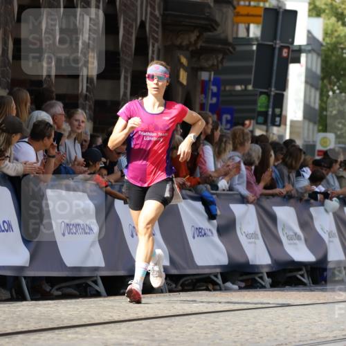 13.09.2026 - 21. swb-Marathon Bremen Strokosch-Dieckow http://msf.ph/oto/10320560 13.09.2026 13:08:31 Ziel 2098, 2266, 2844, 3808, 4247, 5594, 6692, 9582, 13091, 715, 3110, 3276, 4033, 5377, 6842, 7064, 7121, 8555, 9240, 9411, 9702 meine-sportfotos.de