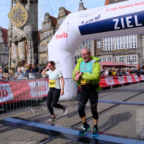 13.09.2026 - 21. swb-Marathon Bremen Tim E. http://msf.ph/oto/10320633 13.09.2026 10:58:43 Ziel 10249, 10530, 10750, 10878, 10879, 11004, 11120, 11131, 11152, 11202, 11384, 11403, 11420, 11455, 11686, 11750, 11906, 11952, 11953, 12017, 12092, 12180, 12320, 12499, 12518 meine-sportfotos.de