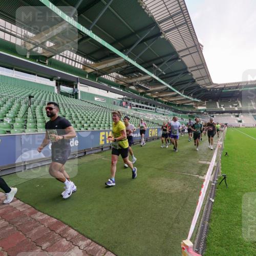 13.09.2026 - 21. swb-Marathon Bremen Michael Burmester http://msf.ph/oto/10320690 13.09.2026 13:20:23 Laufen im Stadion 333, 464, 512, 620, 704, 938, 1066, 1129, 1156, 1409, 1439, 1446, 1506, 1697, 1756, 1808, 1815, 1846, 1916, 2010, 2028, 2064, 2139, 2201, 2224, 2240, 2258, 2278, 2315, 2349, 2394, 2395, 2414, 2417, 2437, 2501, 2519, 2533, 2557, 2563, 2588, 2626, 2689, 2694, 2695, 2702, 2703, 2722, 2736, 2756, 2786, 2793, 2843, 2845, 2886, 2983, 3004, 3010, 3017, 3018, 3031, 3035, 3036, 3037, 3046, 3059, 3070, 3072, 3074, 3102, 3116, 3139, 3189, 3198, 3243, 3263, 3264, 3310, 3315 meine-sportfotos.de