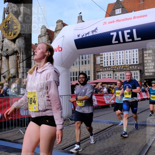 13.09.2026 - 21. swb-Marathon Bremen Tim E. http://msf.ph/oto/10320810 13.09.2026 10:58:48 Ziel 10878, 10879, 11004, 11030, 11152, 11189, 11202, 11384, 11403, 11455, 11686, 11750, 11953, 11955, 12092, 12180, 12237, 12320, 12499, 12505, 12518 meine-sportfotos.de