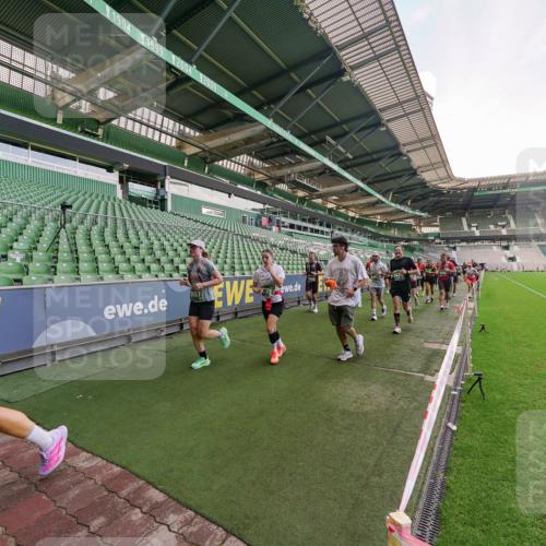 13.09.2026 - 21. swb-Marathon Bremen Michael Burmester http://msf.ph/oto/10320868 13.09.2026 13:20:40 Laufen im Stadion 333, 423, 464, 512, 620, 704, 782, 938, 1066, 1129, 1156, 1158, 1177, 1316, 1409, 1439, 1446, 1676, 1697, 1756, 1808, 1815, 1846, 1916, 2010, 2028, 2064, 2139, 2201, 2240, 2258, 2278, 2315, 2349, 2394, 2395, 2414, 2417, 2437, 2501, 2519, 2533, 2551, 2588, 2626, 2689, 2694, 2695, 2702, 2703, 2722, 2736, 2756, 2793, 2828, 2843, 2886, 2954, 3004, 3010, 3017, 3018, 3031, 3035, 3036, 3037, 3059, 3070, 3074, 3102, 3116, 3139, 3144, 3243, 3263, 3264, 3310, 3315 meine-sportfotos.de