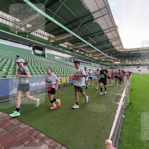 13.09.2026 - 21. swb-Marathon Bremen Michael Burmester http://msf.ph/oto/10320878 13.09.2026 13:20:40 Laufen im Stadion 333, 423, 464, 512, 620, 704, 782, 938, 1066, 1129, 1156, 1158, 1177, 1316, 1409, 1439, 1446, 1676, 1697, 1756, 1808, 1815, 1846, 1916, 2010, 2028, 2064, 2139, 2201, 2240, 2258, 2278, 2315, 2349, 2394, 2395, 2414, 2417, 2437, 2501, 2519, 2533, 2551, 2588, 2626, 2689, 2694, 2695, 2702, 2703, 2722, 2736, 2756, 2793, 2828, 2843, 2886, 2954, 3004, 3010, 3017, 3018, 3031, 3035, 3036, 3037, 3059, 3070, 3074, 3102, 3116, 3139, 3144, 3243, 3263, 3264, 3310, 3315 meine-sportfotos.de
