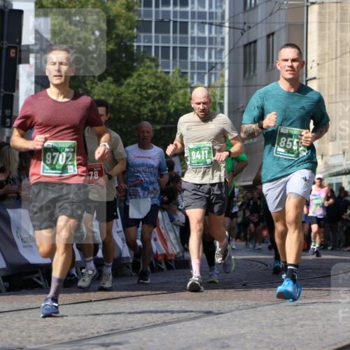 13.09.2026 - 21. swb-Marathon Bremen Strokosch-Dieckow http://msf.ph/oto/10320906 13.09.2026 13:08:41 Ziel 339, 678, 1335, 1696, 3808, 4082, 4247, 4888, 5424, 5594, 8655, 9084, 9582, 3110, 3330, 5377, 5517, 5696, 6906, 8555, 9240, 9411, 9702, 9867, 9906, 9911 meine-sportfotos.de