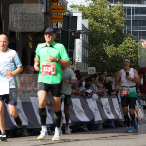 13.09.2026 - 21. swb-Marathon Bremen Strokosch-Dieckow http://msf.ph/oto/10321015 13.09.2026 13:08:45 Ziel 339, 678, 1335, 1696, 3808, 4082, 4247, 4888, 5424, 5594, 8655, 9084, 9582, 1925, 3110, 3330, 4384, 5517, 5636, 5696, 6906, 9240, 9867, 9906, 9911 meine-sportfotos.de