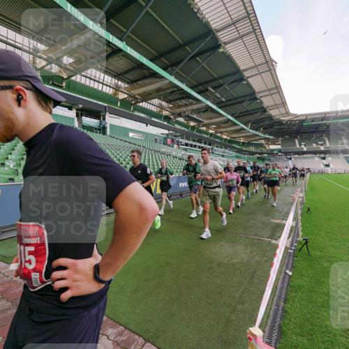 13.09.2026 - 21. swb-Marathon Bremen Michael Burmester http://msf.ph/oto/10321104 13.09.2026 13:21:04 Laufen im Stadion 258, 351, 423, 441, 464, 601, 620, 704, 782, 851, 1060, 1066, 1094, 1129, 1158, 1177, 1316, 1344, 1409, 1439, 1446, 1518, 1676, 1697, 1729, 1756, 1808, 1815, 1846, 1916, 2010, 2028, 2064, 2139, 2201, 2258, 2278, 2349, 2394, 2395, 2414, 2417, 2437, 2501, 2519, 2533, 2551, 2588, 2626, 2652, 2694, 2695, 2736, 2756, 2793, 2828, 2886, 2954, 2995, 3004, 3010, 3017, 3018, 3022, 3034, 3035, 3036, 3037, 3059, 3070, 3074, 3102, 3116, 3139, 3144, 3225, 3243, 3263, 3264, 3310, 3315 meine-sportfotos.de