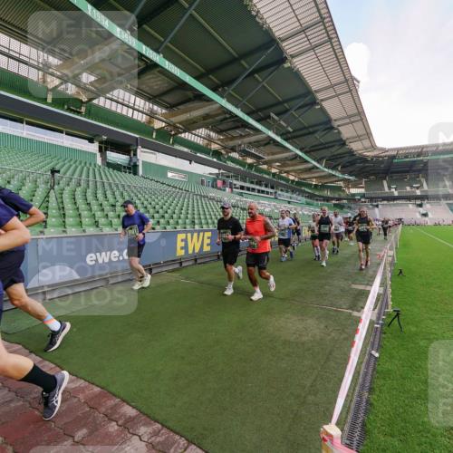 13.09.2026 - 21. swb-Marathon Bremen Michael Burmester http://msf.ph/oto/10321164 13.09.2026 13:21:09 Laufen im Stadion 128, 258, 351, 423, 441, 464, 601, 620, 704, 782, 851, 1060, 1066, 1094, 1129, 1158, 1177, 1316, 1344, 1409, 1417, 1439, 1446, 1518, 1676, 1697, 1729, 1756, 1808, 1815, 1846, 1916, 2010, 2028, 2064, 2139, 2201, 2258, 2278, 2349, 2394, 2395, 2414, 2417, 2437, 2501, 2519, 2533, 2551, 2588, 2652, 2694, 2695, 2736, 2756, 2793, 2828, 2886, 2954, 2995, 3004, 3010, 3017, 3018, 3022, 3034, 3035, 3036, 3037, 3059, 3070, 3074, 3102, 3139, 3144, 3225, 3264, 3310, 3315 meine-sportfotos.de