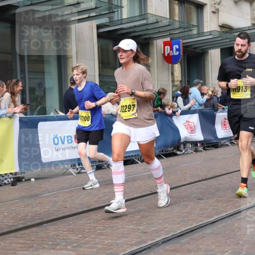 13.09.2026 - 21. swb-Marathon Bremen Strokosch-Dieckow http://msf.ph/oto/10321192 13.09.2026 10:58:58 Ziel 10377, 10415, 10427, 10492, 10668, 10922, 11086, 11125, 11301, 11302, 11500, 11873, 11913, 12118, 12200, 12267, 12297, 12537, 12541, 10254, 10383, 10427, 10477, 10485, 10787, 10794, 10832, 10843, 10948, 11030, 11034, 11228, 11267, 11278, 11488, 11602, 11743, 12015, 12127, 12130, 12131, 12176, 12271, 12414 meine-sportfotos.de