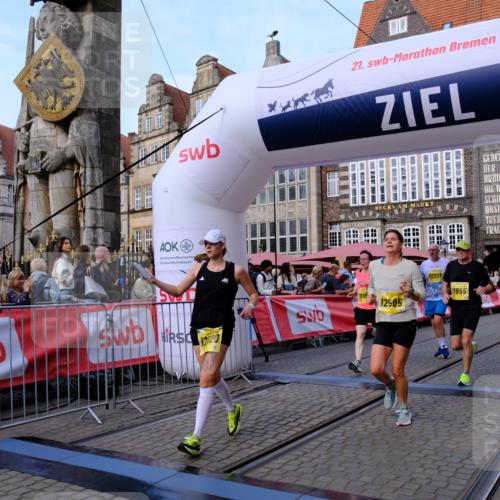 13.09.2026 - 21. swb-Marathon Bremen Tim E. http://msf.ph/oto/10321223 13.09.2026 10:58:52 Ziel 10878, 10879, 11004, 11030, 11152, 11189, 11384, 11455, 11488, 11686, 11743, 11953, 11955, 12180, 12237, 12320, 12499, 12505, 12518 meine-sportfotos.de