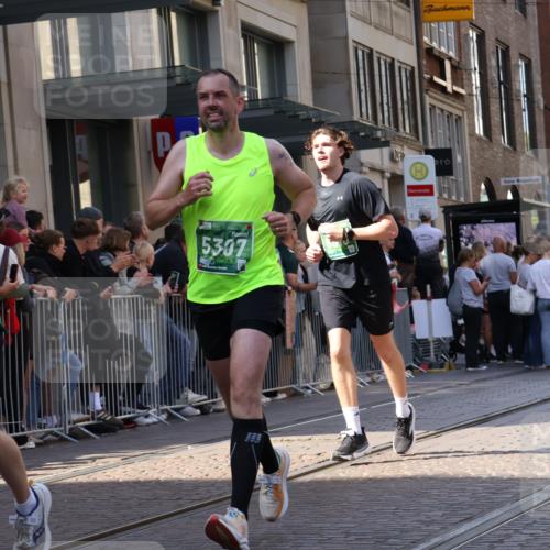 13.09.2026 - 21. swb-Marathon Bremen Strokosch-Dieckow http://msf.ph/oto/10321236 13.09.2026 13:18:09 Ziel 465, 1146, 1419, 2055, 2324, 2948, 3631, 4413, 4642, 5307, 5460, 6293, 6294, 6818, 7245, 7491, 7731, 7954, 8404, 8540, 8872, 9019, 9275, 10065, 13150, 948, 1631, 1797, 1872, 2001, 2260, 2634, 2671, 3051, 3192, 3241, 3458, 3514, 3634, 4131, 4286, 4374, 4733, 5292, 5530, 5695, 5935, 5948, 6152, 6290, 6448, 8094, 8805, 8869, 8943, 8944, 9134, 9595, 9596, 9609, 9837, 10065, 13041 meine-sportfotos.de