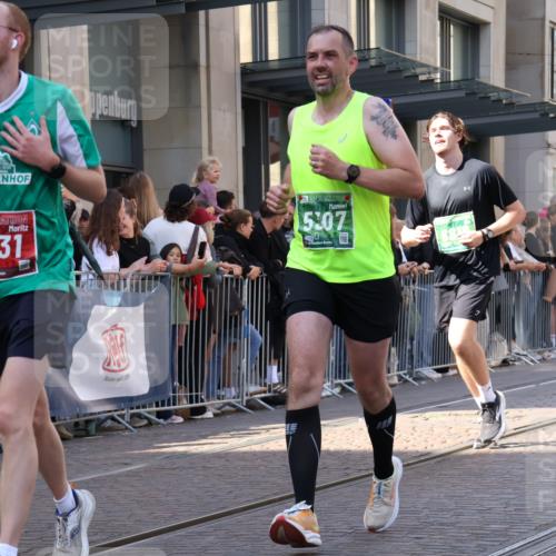 13.09.2026 - 21. swb-Marathon Bremen Strokosch-Dieckow http://msf.ph/oto/10321257 13.09.2026 13:18:10 Ziel 465, 1146, 1419, 2055, 2324, 2948, 3631, 4413, 4642, 5307, 5460, 6293, 6294, 6818, 7245, 7491, 7731, 7954, 8404, 8540, 8872, 9019, 9275, 9833, 13150, 948, 1631, 1797, 1872, 2001, 2260, 2634, 2671, 3192, 3241, 3458, 3514, 3634, 4131, 4286, 4733, 5292, 5530, 5695, 5935, 5948, 6152, 6290, 6448, 8094, 8805, 8869, 8943, 8944, 9134, 9595, 9596, 9609, 9837, 10065, 13041 meine-sportfotos.de