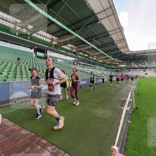 13.09.2026 - 21. swb-Marathon Bremen Michael Burmester http://msf.ph/oto/10321339 13.09.2026 13:21:24 Laufen im Stadion 128, 258, 343, 351, 423, 441, 601, 620, 704, 782, 851, 1060, 1094, 1129, 1158, 1177, 1316, 1344, 1409, 1417, 1439, 1446, 1518, 1669, 1676, 1697, 1729, 1756, 1808, 1815, 1846, 2010, 2028, 2064, 2139, 2201, 2258, 2278, 2290, 2349, 2394, 2395, 2414, 2417, 2437, 2501, 2519, 2533, 2551, 2588, 2632, 2652, 2660, 2694, 2695, 2736, 2793, 2828, 2886, 2954, 2964, 2995, 3004, 3010, 3017, 3018, 3022, 3034, 3035, 3036, 3037, 3070, 3074, 3102, 3139, 3144, 3225, 3264, 3310, 3682 meine-sportfotos.de