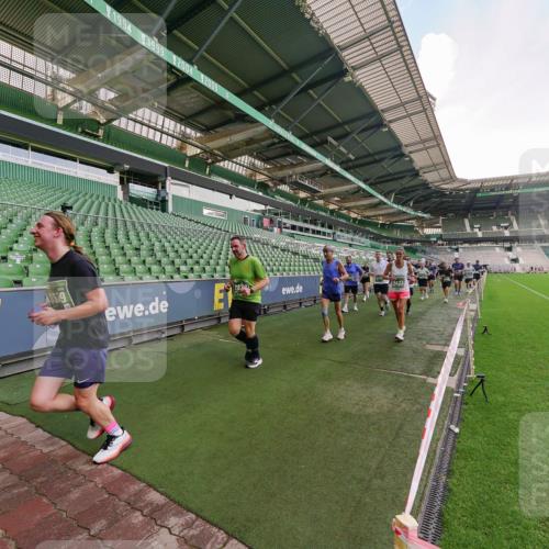 13.09.2026 - 21. swb-Marathon Bremen Michael Burmester http://msf.ph/oto/10321391 13.09.2026 13:21:32 Laufen im Stadion 128, 258, 343, 351, 423, 441, 601, 620, 704, 782, 851, 1060, 1094, 1129, 1158, 1177, 1316, 1344, 1409, 1417, 1439, 1446, 1518, 1669, 1676, 1697, 1729, 1756, 1808, 1815, 1846, 2010, 2064, 2139, 2201, 2258, 2278, 2290, 2349, 2394, 2395, 2414, 2417, 2437, 2501, 2519, 2533, 2551, 2588, 2619, 2632, 2652, 2660, 2685, 2694, 2695, 2736, 2793, 2828, 2886, 2954, 2964, 2995, 3004, 3010, 3017, 3018, 3022, 3034, 3035, 3036, 3037, 3070, 3074, 3102, 3139, 3144, 3225, 3264, 3682 meine-sportfotos.de