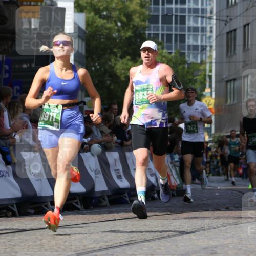 13.09.2026 - 21. swb-Marathon Bremen Strokosch-Dieckow http://msf.ph/oto/10321419 13.09.2026 13:08:53 Ziel 339, 715, 1335, 1696, 3276, 4033, 4082, 4888, 5377, 5424, 6842, 7064, 7121, 8655, 9084, 1925, 2287, 2291, 4384, 5636, 5696, 7262, 8120, 8830, 9911 meine-sportfotos.de