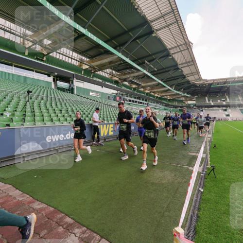 13.09.2026 - 21. swb-Marathon Bremen Michael Burmester http://msf.ph/oto/10321430 13.09.2026 13:21:36 Laufen im Stadion 128, 258, 343, 351, 423, 441, 601, 620, 704, 782, 851, 1060, 1094, 1129, 1158, 1177, 1316, 1344, 1409, 1417, 1439, 1446, 1518, 1657, 1669, 1676, 1697, 1729, 1808, 1846, 2010, 2064, 2139, 2201, 2258, 2278, 2290, 2349, 2394, 2395, 2414, 2417, 2437, 2501, 2519, 2551, 2588, 2619, 2632, 2652, 2660, 2685, 2711, 2736, 2793, 2828, 2886, 2954, 2964, 2995, 3004, 3010, 3017, 3018, 3022, 3034, 3035, 3036, 3037, 3070, 3074, 3102, 3139, 3144, 3225, 3264, 3351, 3682, 3784 meine-sportfotos.de