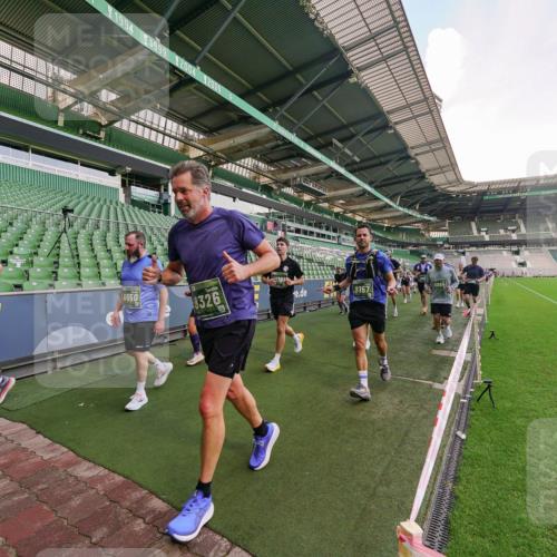 13.09.2026 - 21. swb-Marathon Bremen Michael Burmester http://msf.ph/oto/10321448 13.09.2026 13:21:39 Laufen im Stadion 128, 258, 343, 351, 423, 441, 601, 620, 704, 782, 851, 1060, 1094, 1158, 1177, 1316, 1344, 1409, 1417, 1439, 1446, 1518, 1657, 1669, 1676, 1697, 1729, 1808, 1846, 2010, 2064, 2139, 2201, 2258, 2278, 2290, 2349, 2394, 2395, 2414, 2417, 2437, 2501, 2519, 2551, 2588, 2619, 2632, 2652, 2660, 2685, 2711, 2736, 2793, 2828, 2886, 2954, 2964, 2995, 3004, 3010, 3017, 3018, 3022, 3034, 3035, 3036, 3037, 3070, 3074, 3102, 3139, 3144, 3225, 3264, 3351, 3682, 3784, 1506 meine-sportfotos.de