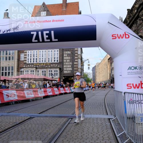 13.09.2026 - 21. swb-Marathon Bremen Tim E. http://msf.ph/oto/10321469 13.09.2026 10:59:01 Ziel 10254, 10485, 10794, 10832, 10878, 10948, 11030, 11189, 11228, 11488, 11743, 11955, 12176, 12237, 12320, 12499, 12505 meine-sportfotos.de