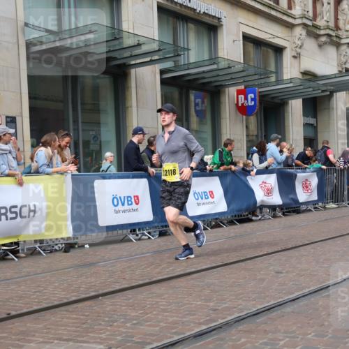 13.09.2026 - 21. swb-Marathon Bremen Strokosch-Dieckow http://msf.ph/oto/10321473 13.09.2026 10:59:07 Ziel 10147, 10377, 10492, 10745, 10922, 11086, 11125, 11151, 11207, 11301, 11302, 11500, 11519, 11594, 11873, 12118, 12267, 12295, 12481, 12537, 12541, 10254, 10383, 10415, 10427, 10477, 10485, 10668, 10787, 10794, 10832, 10843, 10948, 11034, 11267, 11278, 11602, 11913, 12015, 12127, 12130, 12131, 12176, 12200, 12271, 12297, 12414 meine-sportfotos.de