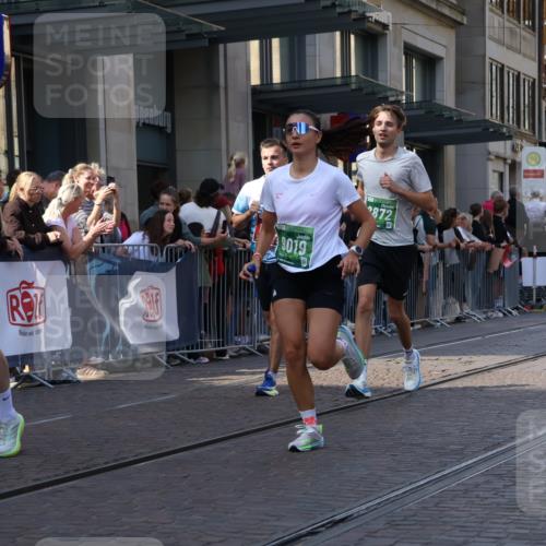 13.09.2026 - 21. swb-Marathon Bremen Strokosch-Dieckow http://msf.ph/oto/10321512 13.09.2026 13:18:15 Ziel 465, 1146, 1419, 2055, 2324, 2948, 3631, 4120, 4413, 4642, 5307, 5460, 5867, 6293, 6294, 6787, 6818, 7245, 7491, 7731, 8404, 8540, 8743, 8872, 9019, 9275, 9327, 9833, 13150, 948, 1631, 1797, 1872, 2001, 2260, 2634, 2671, 3241, 3458, 3514, 3634, 4131, 4733, 5292, 5695, 5935, 5948, 6152, 6290, 6448, 7954, 8094, 8805, 8869, 8943, 8944, 9134, 9609, 9837, 10065 meine-sportfotos.de
