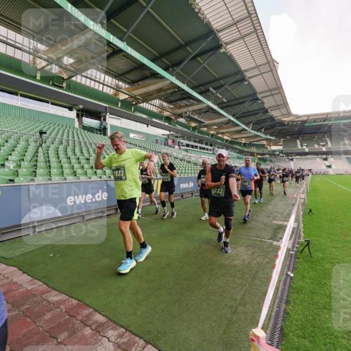 13.09.2026 - 21. swb-Marathon Bremen Michael Burmester http://msf.ph/oto/10321519 13.09.2026 13:21:45 Laufen im Stadion 128, 258, 343, 351, 423, 441, 601, 620, 704, 782, 851, 1060, 1094, 1157, 1158, 1177, 1316, 1344, 1417, 1439, 1518, 1657, 1669, 1676, 1697, 1729, 1808, 1846, 1883, 2010, 2064, 2139, 2201, 2258, 2278, 2290, 2349, 2394, 2395, 2414, 2417, 2437, 2501, 2519, 2551, 2588, 2619, 2632, 2652, 2660, 2685, 2711, 2736, 2793, 2828, 2886, 2954, 2964, 2995, 3004, 3010, 3017, 3018, 3022, 3034, 3035, 3036, 3037, 3070, 3074, 3102, 3139, 3144, 3225, 3351, 3682, 3784, 4020, 1506 meine-sportfotos.de