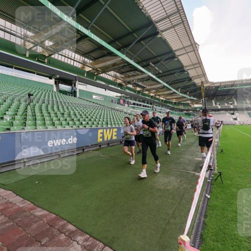 13.09.2026 - 21. swb-Marathon Bremen Michael Burmester http://msf.ph/oto/10321569 13.09.2026 13:21:53 Laufen im Stadion 128, 160, 211, 258, 343, 351, 423, 441, 571, 601, 620, 704, 782, 851, 1060, 1094, 1157, 1158, 1177, 1259, 1316, 1344, 1417, 1439, 1518, 1657, 1669, 1676, 1729, 1808, 1846, 1883, 2139, 2201, 2258, 2278, 2290, 2394, 2395, 2414, 2417, 2437, 2504, 2519, 2551, 2588, 2619, 2632, 2652, 2660, 2685, 2711, 2736, 2793, 2828, 2886, 2954, 2964, 2995, 3004, 3010, 3022, 3034, 3070, 3074, 3102, 3144, 3225, 3351, 3682, 3784, 4020, 4431, 4584, 1506 meine-sportfotos.de