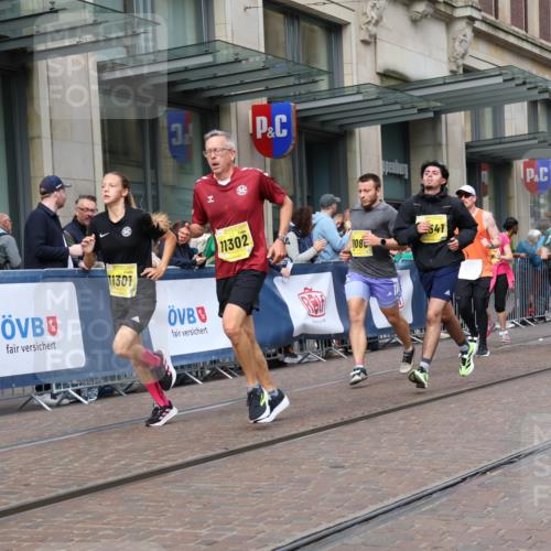 13.09.2026 - 21. swb-Marathon Bremen Strokosch-Dieckow http://msf.ph/oto/10321622 13.09.2026 10:59:10 Ziel 10147, 10377, 10492, 10745, 10922, 11086, 11151, 11207, 11500, 11519, 11594, 11873, 12267, 12295, 12481, 12527, 12537, 12541, 10254, 10383, 10415, 10427, 10477, 10485, 10668, 10787, 10794, 10843, 11034, 11086, 11125, 11267, 11278, 11301, 11302, 11602, 11913, 12015, 12118, 12127, 12130, 12131, 12176, 12200, 12271, 12297, 12414 meine-sportfotos.de