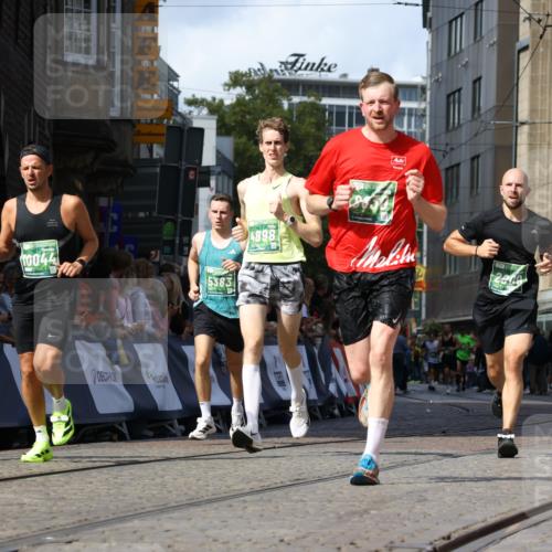 13.09.2026 - 21. swb-Marathon Bremen Strokosch-Dieckow http://msf.ph/oto/10321691 13.09.2026 13:09:06 Ziel 715, 3110, 3276, 3330, 4033, 5377, 5517, 5696, 6842, 6906, 7064, 7121, 8555, 9240, 9411, 9702, 9867, 9906, 9911, 1241, 2291, 2909, 3197, 4895, 4898, 5383, 8759, 8830, 9866, 9904, 10044 meine-sportfotos.de
