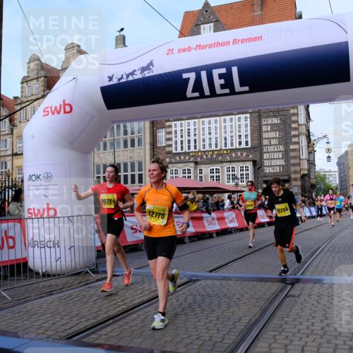 13.09.2026 - 21. swb-Marathon Bremen Tim E. http://msf.ph/oto/10321711 13.09.2026 10:59:08 Ziel 10254, 10383, 10485, 10787, 10794, 10832, 10843, 10948, 11034, 11228, 11267, 11278, 11488, 11743, 12130, 12131, 12176, 12271, 12414 meine-sportfotos.de