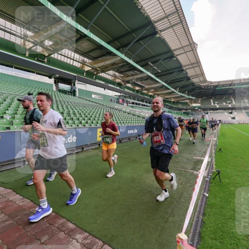 13.09.2026 - 21. swb-Marathon Bremen Michael Burmester http://msf.ph/oto/10321714 13.09.2026 13:22:09 Laufen im Stadion 128, 160, 211, 258, 343, 351, 423, 441, 571, 601, 620, 782, 851, 1060, 1094, 1157, 1158, 1177, 1259, 1316, 1344, 1417, 1439, 1518, 1657, 1669, 1676, 1691, 1729, 1808, 1846, 1883, 2139, 2201, 2213, 2258, 2278, 2290, 2414, 2504, 2551, 2619, 2632, 2652, 2660, 2685, 2711, 2736, 2828, 2954, 2964, 2995, 3004, 3010, 3022, 3034, 3070, 3074, 3144, 3225, 3351, 3530, 3682, 3784, 4020, 4054, 4406, 4407, 4431, 4584, 1506 meine-sportfotos.de