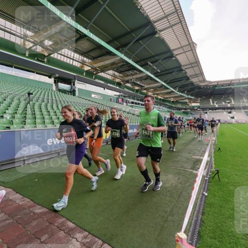 13.09.2026 - 21. swb-Marathon Bremen Michael Burmester http://msf.ph/oto/10321737 13.09.2026 13:22:13 Laufen im Stadion 128, 160, 211, 258, 343, 351, 423, 441, 571, 601, 620, 782, 851, 1060, 1094, 1157, 1158, 1177, 1178, 1259, 1316, 1344, 1417, 1518, 1657, 1669, 1676, 1691, 1729, 1788, 1808, 1846, 1883, 2139, 2201, 2213, 2258, 2290, 2414, 2504, 2526, 2551, 2619, 2632, 2652, 2660, 2685, 2711, 2736, 2828, 2954, 2964, 2995, 3004, 3010, 3022, 3034, 3070, 3074, 3144, 3225, 3351, 3505, 3530, 3682, 3784, 4020, 4054, 4406, 4407, 4431, 4584, 1506 meine-sportfotos.de