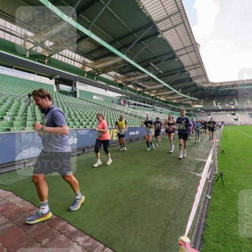 13.09.2026 - 21. swb-Marathon Bremen Michael Burmester http://msf.ph/oto/10321753 13.09.2026 13:22:15 Laufen im Stadion 128, 160, 211, 258, 343, 351, 423, 441, 571, 601, 620, 782, 851, 892, 1060, 1094, 1157, 1158, 1177, 1178, 1259, 1316, 1344, 1417, 1518, 1657, 1669, 1676, 1691, 1729, 1746, 1788, 1808, 1883, 2139, 2201, 2213, 2258, 2290, 2414, 2475, 2504, 2526, 2551, 2619, 2632, 2652, 2660, 2685, 2711, 2736, 2828, 2954, 2964, 2995, 3010, 3022, 3034, 3070, 3074, 3144, 3225, 3347, 3351, 3505, 3530, 3682, 3784, 4020, 4054, 4406, 4407, 4431, 4584, 1506 meine-sportfotos.de