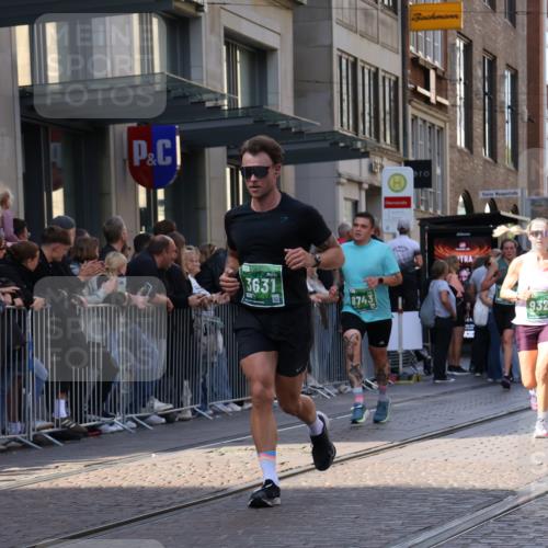 13.09.2026 - 21. swb-Marathon Bremen Strokosch-Dieckow http://msf.ph/oto/10321769 13.09.2026 13:18:21 Ziel 465, 2055, 2324, 2948, 3631, 4120, 4413, 4642, 5307, 5867, 6293, 6294, 6787, 6818, 7104, 7163, 7245, 7602, 7731, 8404, 8540, 8743, 8872, 9019, 9275, 9327, 9833, 1146, 1419, 1631, 1872, 2260, 2671, 3241, 3458, 3514, 3634, 4131, 4733, 5292, 5307, 5460, 5695, 5948, 6152, 6290, 6448, 7491, 7954, 8094, 8943, 8944, 9134, 9609, 10065, 13150 meine-sportfotos.de