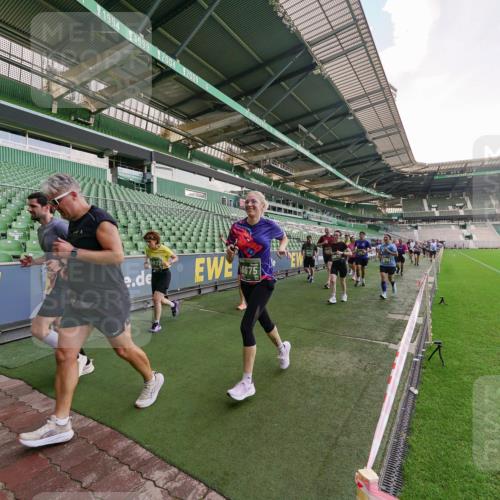 13.09.2026 - 21. swb-Marathon Bremen Michael Burmester http://msf.ph/oto/10321824 13.09.2026 13:22:22 Laufen im Stadion 128, 160, 211, 258, 343, 351, 423, 441, 571, 601, 609, 620, 782, 851, 892, 1060, 1094, 1157, 1158, 1177, 1178, 1259, 1316, 1331, 1344, 1417, 1518, 1657, 1669, 1676, 1691, 1729, 1746, 1788, 1808, 1883, 2213, 2258, 2290, 2414, 2433, 2475, 2504, 2526, 2551, 2619, 2632, 2652, 2660, 2685, 2711, 2736, 2828, 2954, 2964, 2995, 3010, 3022, 3034, 3070, 3074, 3144, 3225, 3252, 3347, 3351, 3505, 3530, 3559, 3682, 3784, 4020, 4054, 4231, 4406, 4407, 4431, 4584, 1506 meine-sportfotos.de