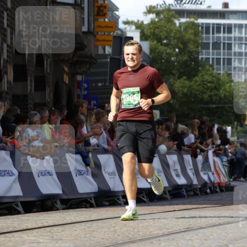 13.09.2026 - 21. swb-Marathon Bremen Strokosch-Dieckow http://msf.ph/oto/10321829 13.09.2026 13:09:12 Ziel 1925, 3110, 3330, 4033, 4384, 5377, 5517, 5636, 5696, 6906, 7262, 8555, 9240, 9411, 9702, 9867, 9906, 9911, 1034, 1241, 3197, 4895, 5111, 8759, 9789, 9866, 9904 meine-sportfotos.de