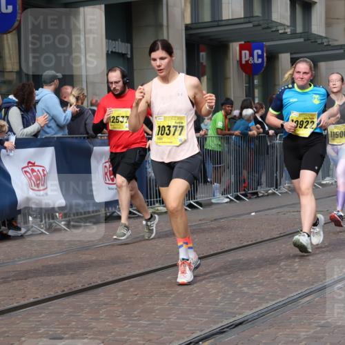 13.09.2026 - 21. swb-Marathon Bremen Strokosch-Dieckow http://msf.ph/oto/10321943 13.09.2026 10:59:19 Ziel 10147, 10236, 10355, 10377, 10669, 10745, 10922, 10928, 10929, 11056, 11089, 11151, 11194, 11207, 11419, 11501, 11519, 11594, 11803, 11873, 12138, 12295, 12480, 12481, 12527, 10383, 10415, 10427, 10477, 10492, 10668, 10843, 11034, 11086, 11125, 11301, 11302, 11500, 11602, 11913, 12015, 12118, 12127, 12131, 12200, 12267, 12271, 12297, 12537, 12541 meine-sportfotos.de