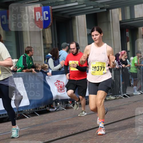 13.09.2026 - 21. swb-Marathon Bremen Strokosch-Dieckow http://msf.ph/oto/10321960 13.09.2026 10:59:19 Ziel 10147, 10236, 10355, 10377, 10669, 10745, 10922, 10928, 10929, 11056, 11089, 11151, 11194, 11207, 11419, 11501, 11519, 11594, 11803, 11873, 12138, 12295, 12480, 12481, 12527, 10383, 10415, 10427, 10477, 10492, 10668, 10843, 11034, 11086, 11125, 11301, 11302, 11500, 11602, 11913, 12015, 12118, 12127, 12131, 12200, 12267, 12271, 12297, 12537, 12541 meine-sportfotos.de