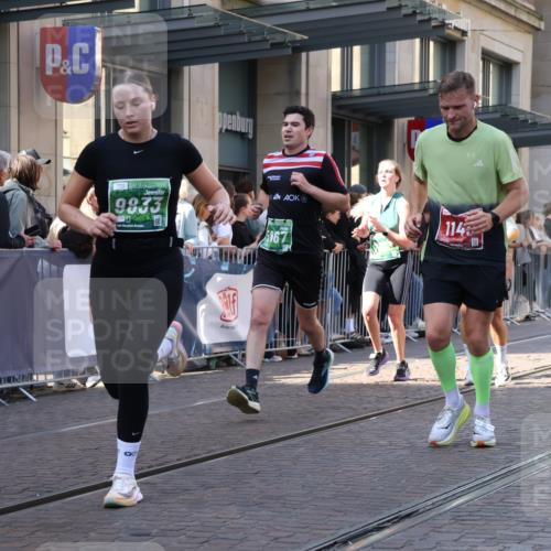 13.09.2026 - 21. swb-Marathon Bremen Strokosch-Dieckow http://msf.ph/oto/10322003 13.09.2026 13:18:26 Ziel 307, 465, 2324, 2948, 3631, 4120, 4413, 4642, 4916, 5277, 5867, 6787, 7104, 7163, 7245, 7602, 7731, 8404, 8540, 8743, 8872, 9019, 9275, 9327, 9833, 1146, 1419, 1872, 2055, 2260, 2671, 3241, 3458, 3514, 3634, 4131, 5292, 5307, 5460, 5695, 6152, 6293, 6294, 6818, 7491, 7731, 7954, 8094, 8404, 8872, 8943, 8944, 9019, 9134, 9609, 10065, 13150 meine-sportfotos.de