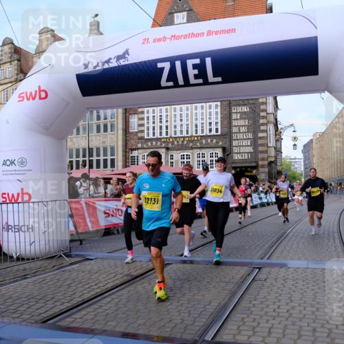 13.09.2026 - 21. swb-Marathon Bremen Tim E. http://msf.ph/oto/10322075 13.09.2026 10:59:15 Ziel 10254, 10383, 10415, 10427, 10477, 10485, 10787, 10794, 10832, 10843, 10948, 11034, 11267, 11278, 11602, 11913, 12015, 12127, 12130, 12131, 12176, 12271, 12297, 12414 meine-sportfotos.de