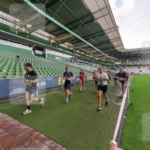 13.09.2026 - 21. swb-Marathon Bremen Michael Burmester http://msf.ph/oto/10322142 13.09.2026 13:23:01 Laufen im Stadion 128, 160, 211, 258, 324, 343, 351, 434, 533, 571, 609, 708, 851, 892, 1060, 1157, 1178, 1259, 1331, 1344, 1417, 1597, 1598, 1657, 1669, 1691, 1729, 1746, 1788, 1883, 2213, 2286, 2290, 2433, 2445, 2475, 2495, 2504, 2526, 2619, 2632, 2652, 2660, 2685, 2711, 2768, 2936, 2964, 2968, 2995, 3022, 3034, 3225, 3252, 3282, 3292, 3347, 3351, 3364, 3395, 3423, 3447, 3505, 3530, 3559, 3682, 3727, 3770, 3784, 3819, 4020, 4054, 4231, 4406, 4407, 4431, 4466, 4467, 4584, 1506 meine-sportfotos.de