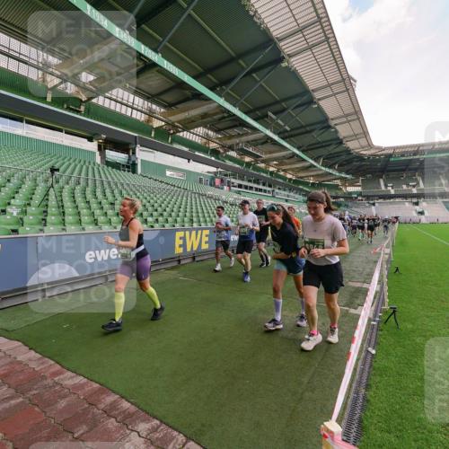 13.09.2026 - 21. swb-Marathon Bremen Michael Burmester http://msf.ph/oto/10322228 13.09.2026 13:23:14 Laufen im Stadion 128, 137, 160, 182, 211, 324, 343, 434, 533, 571, 609, 708, 721, 743, 892, 1157, 1178, 1259, 1331, 1417, 1597, 1598, 1657, 1669, 1691, 1729, 1746, 1788, 1883, 2213, 2286, 2290, 2433, 2445, 2465, 2475, 2495, 2503, 2504, 2526, 2619, 2632, 2652, 2660, 2685, 2711, 2768, 2936, 2964, 2968, 3252, 3282, 3288, 3289, 3292, 3347, 3351, 3364, 3395, 3423, 3447, 3505, 3530, 3559, 3682, 3727, 3770, 3784, 3819, 4020, 4054, 4231, 4406, 4407, 4431, 4466, 4467, 4584, 1506 meine-sportfotos.de
