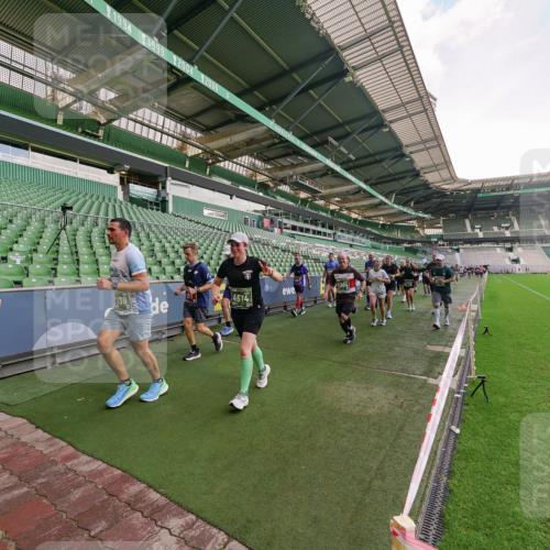 13.09.2026 - 21. swb-Marathon Bremen Michael Burmester http://msf.ph/oto/10322273 13.09.2026 13:23:21 Laufen im Stadion 128, 137, 160, 182, 211, 324, 343, 434, 533, 571, 609, 708, 721, 743, 892, 1157, 1178, 1259, 1273, 1331, 1597, 1598, 1657, 1669, 1691, 1746, 1788, 1883, 1944, 2213, 2252, 2286, 2290, 2433, 2445, 2465, 2475, 2495, 2503, 2504, 2526, 2619, 2632, 2660, 2685, 2711, 2768, 2936, 2964, 2968, 3252, 3282, 3288, 3289, 3292, 3312, 3347, 3351, 3364, 3395, 3423, 3447, 3505, 3530, 3559, 3682, 3727, 3770, 3784, 3819, 4020, 4054, 4231, 4406, 4407, 4431, 4466, 4467, 4584, 1506 meine-sportfotos.de