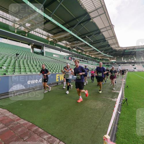 13.09.2026 - 21. swb-Marathon Bremen Michael Burmester http://msf.ph/oto/10322425 13.09.2026 13:23:39 Laufen im Stadion 137, 160, 182, 211, 324, 434, 533, 548, 571, 609, 708, 721, 739, 743, 752, 892, 1157, 1178, 1259, 1273, 1331, 1471, 1597, 1598, 1657, 1691, 1746, 1788, 1883, 1944, 2095, 2213, 2252, 2286, 2312, 2323, 2433, 2445, 2465, 2475, 2483, 2495, 2503, 2504, 2526, 2571, 2619, 2685, 2711, 2768, 2776, 2936, 2968, 3252, 3282, 3288, 3289, 3292, 3312, 3347, 3351, 3364, 3381, 3395, 3423, 3447, 3505, 3530, 3559, 3727, 3770, 3784, 3819, 4020, 4054, 4231, 4406, 4407, 4431, 4466, 4467, 4584 meine-sportfotos.de